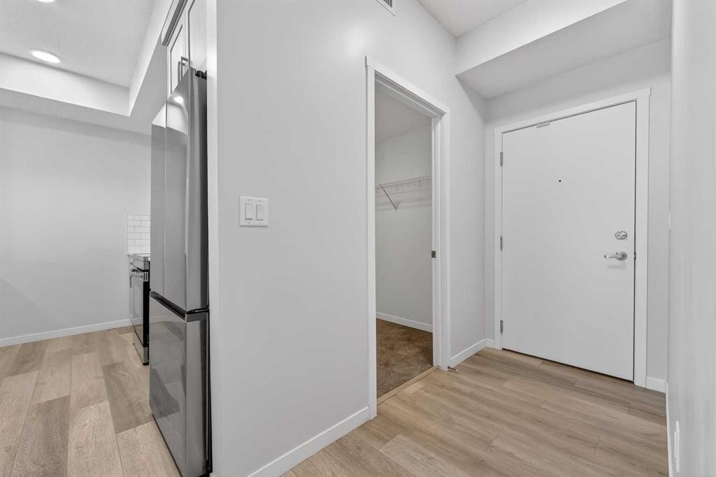 1106-33 Carringham Gate Nw, Calgary, AB - Indoor Photo Showing Other Room