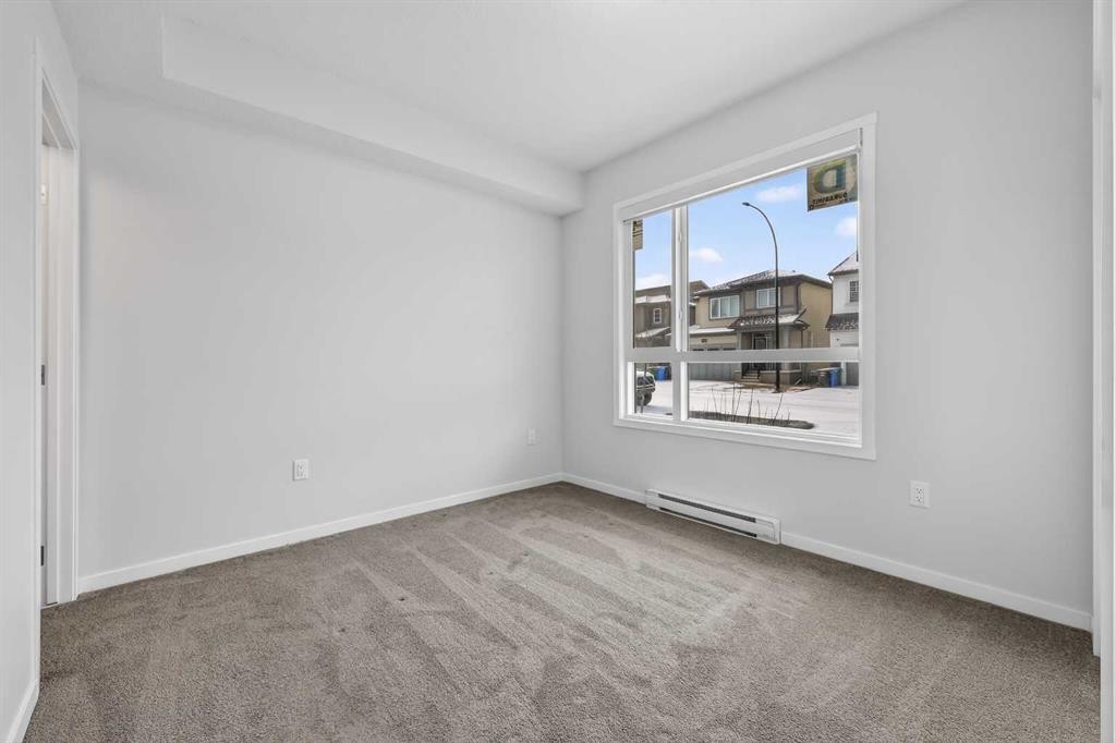 1106-33 Carringham Gate Nw, Calgary, AB - Indoor Photo Showing Other Room