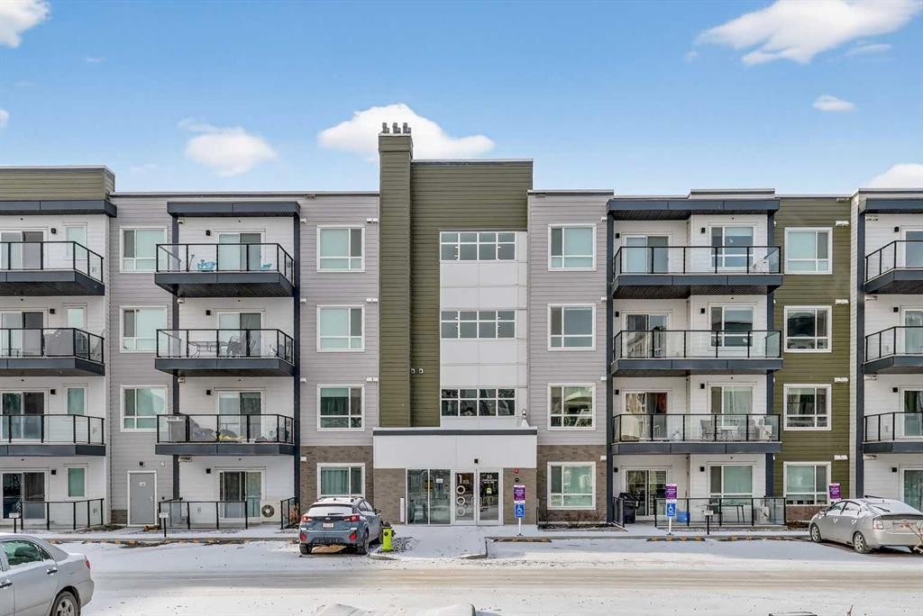 1106-33 Carringham Gate Nw, Calgary, AB - Outdoor With Facade