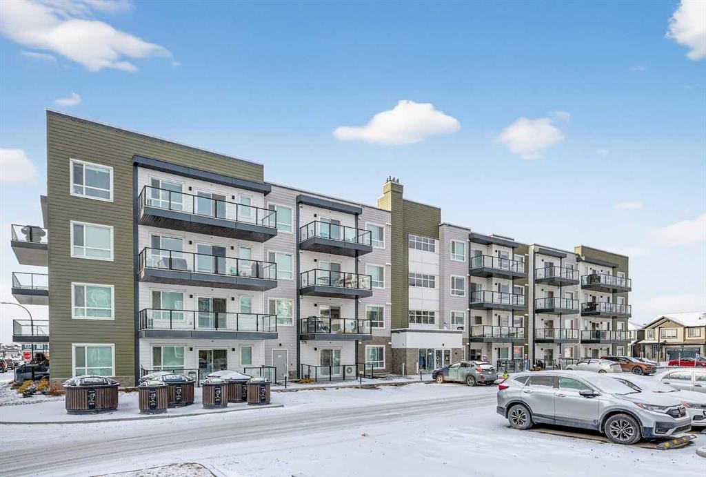 1106-33 Carringham Gate Nw, Calgary, AB - Outdoor With Facade