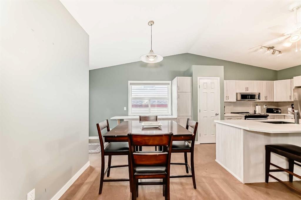 26 Copperfield View Se, Calgary, AB - Indoor