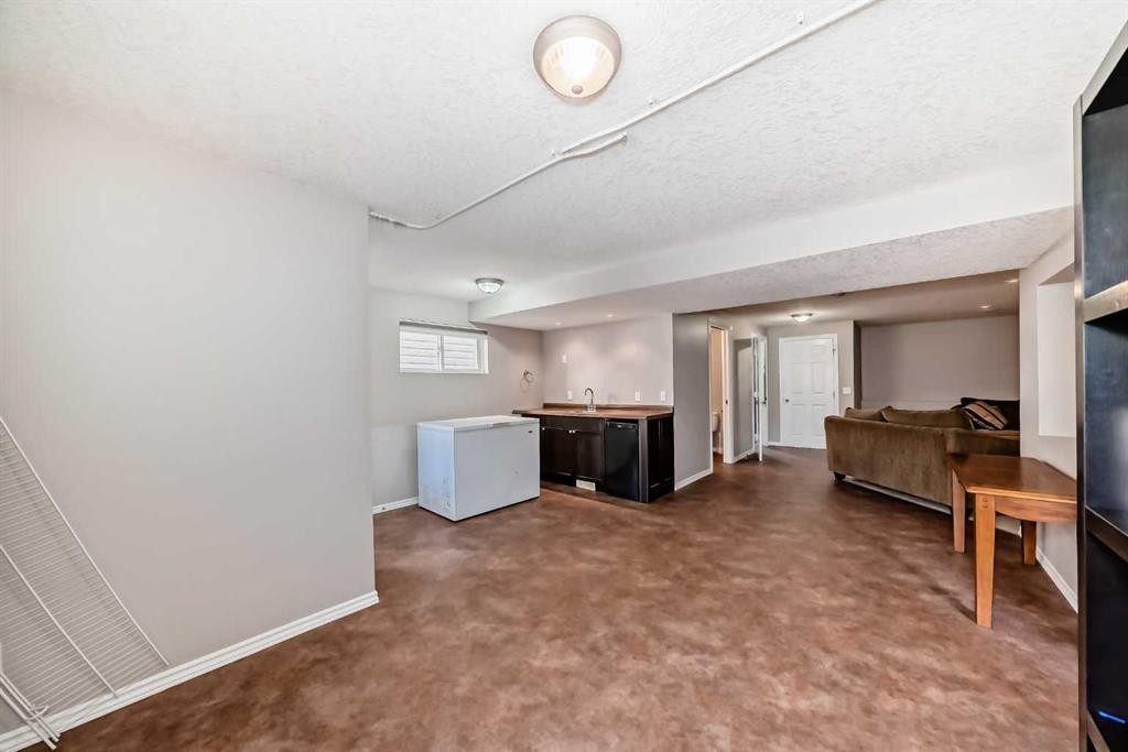 26 Copperfield View Se, Calgary, AB - Indoor