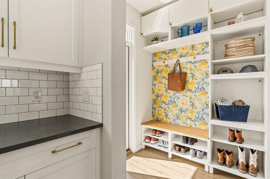 63 Seton Gardens Se, Calgary, AB - Indoor