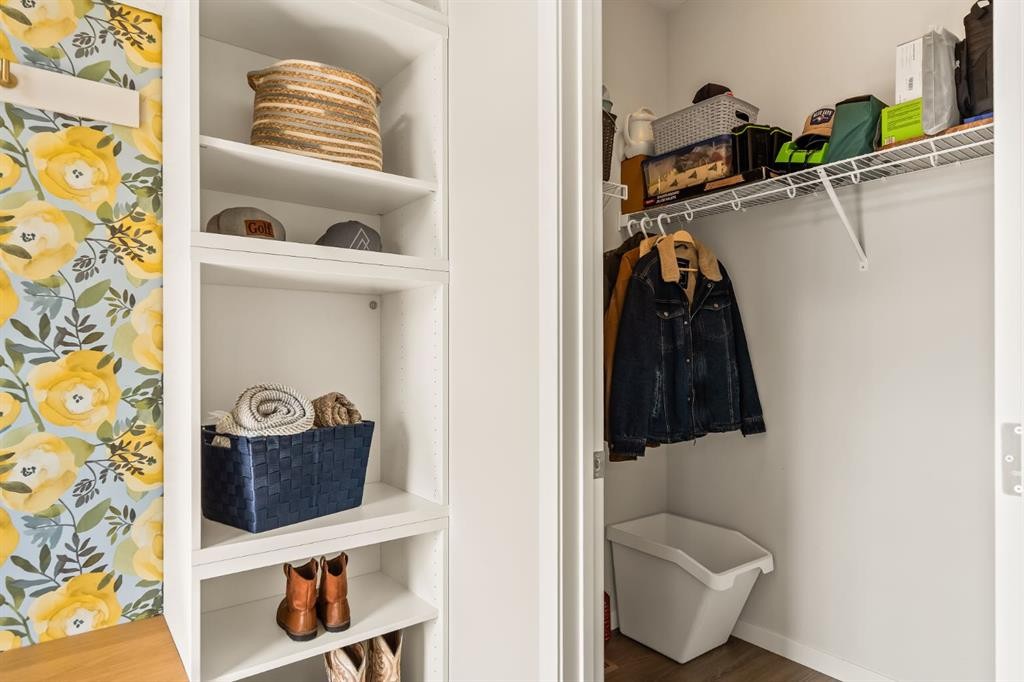 63 Seton Gardens Se, Calgary, AB - Indoor