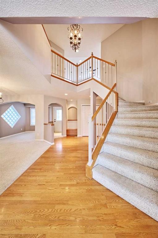 805 Panorama Hills Drive Nw, Calgary, AB - Indoor Photo Showing Other Room