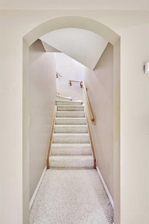 805 Panorama Hills Drive Nw, Calgary, AB - Indoor Photo Showing Other Room