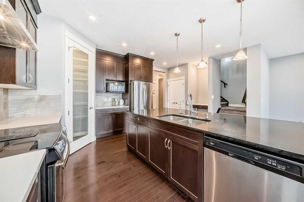 88 Nolanhurst Crescent Nw, Calgary, AB - Indoor Photo Showing Kitchen With Stainless Steel Kitchen With Double Sink With Upgraded Kitchen