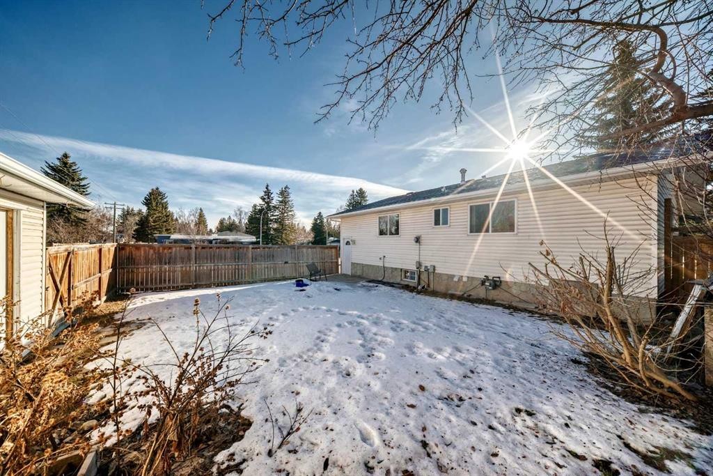5439 Dalrymple Crescent Nw, Calgary, AB - Outdoor