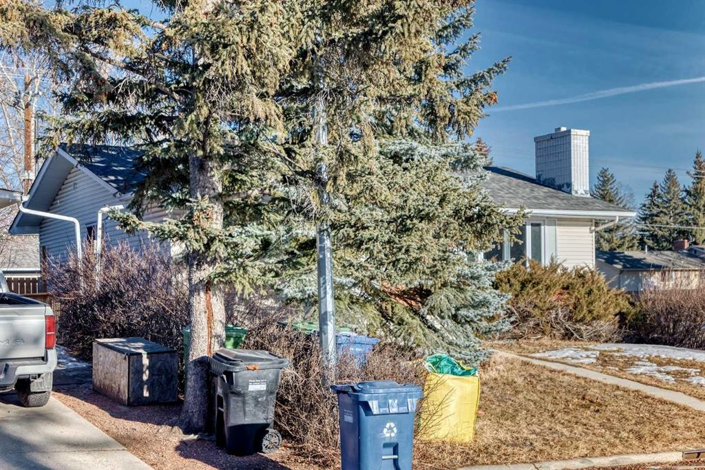 5439 Dalrymple Crescent Nw, Calgary, AB - Outdoor