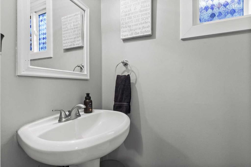 78 Templeson Crescent Ne, Calgary, AB - Indoor Photo Showing Bathroom
