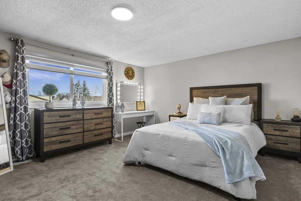 78 Templeson Crescent Ne, Calgary, AB - Indoor Photo Showing Bedroom