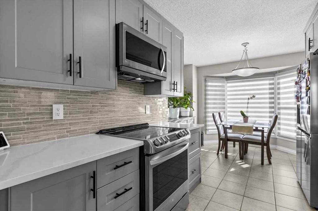 78 Templeson Crescent Ne, Calgary, AB - Indoor Photo Showing Kitchen With Upgraded Kitchen