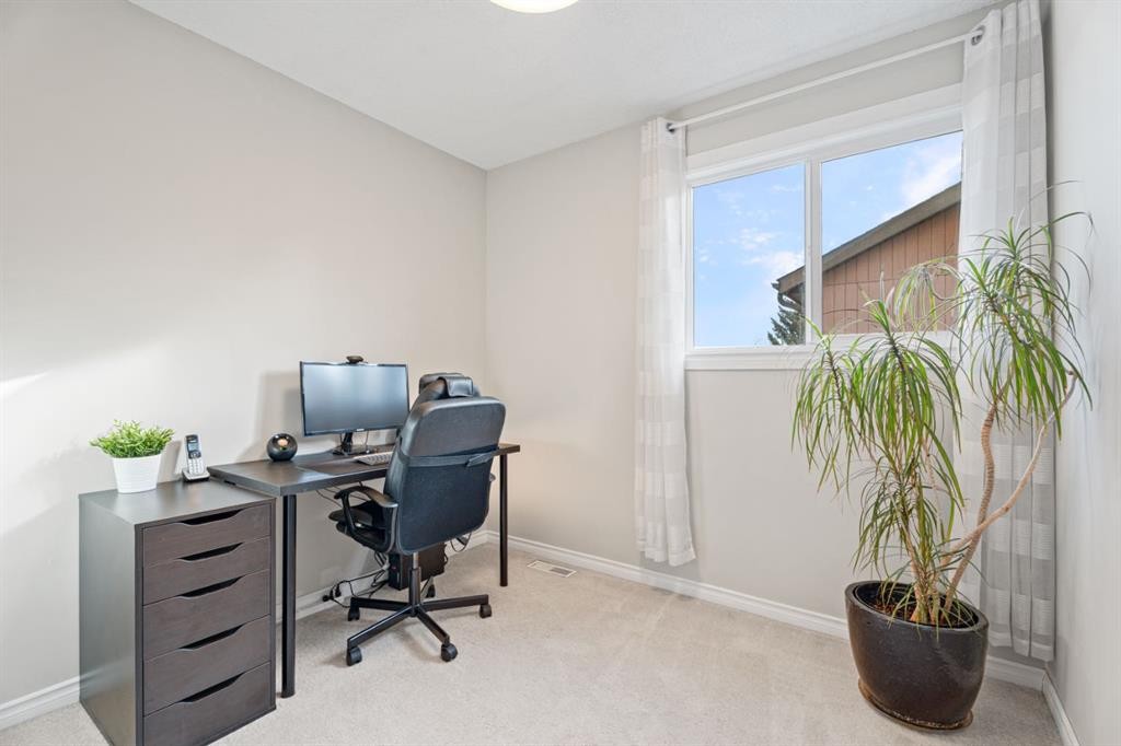164 Beddington Circle Ne, Calgary, AB - Indoor Photo Showing Office