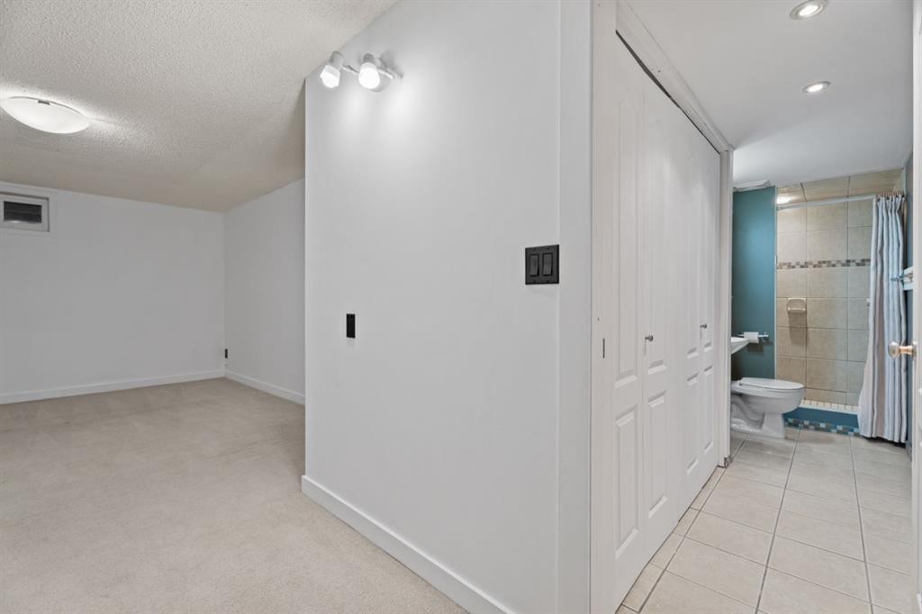 164 Beddington Circle Ne, Calgary, AB - Indoor Photo Showing Other Room