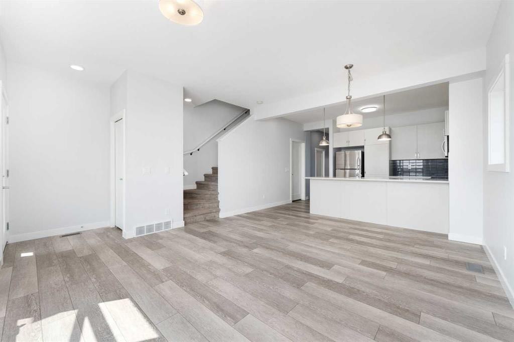 62 Walden Lane Se, Calgary, AB - Indoor Photo Showing Other Room