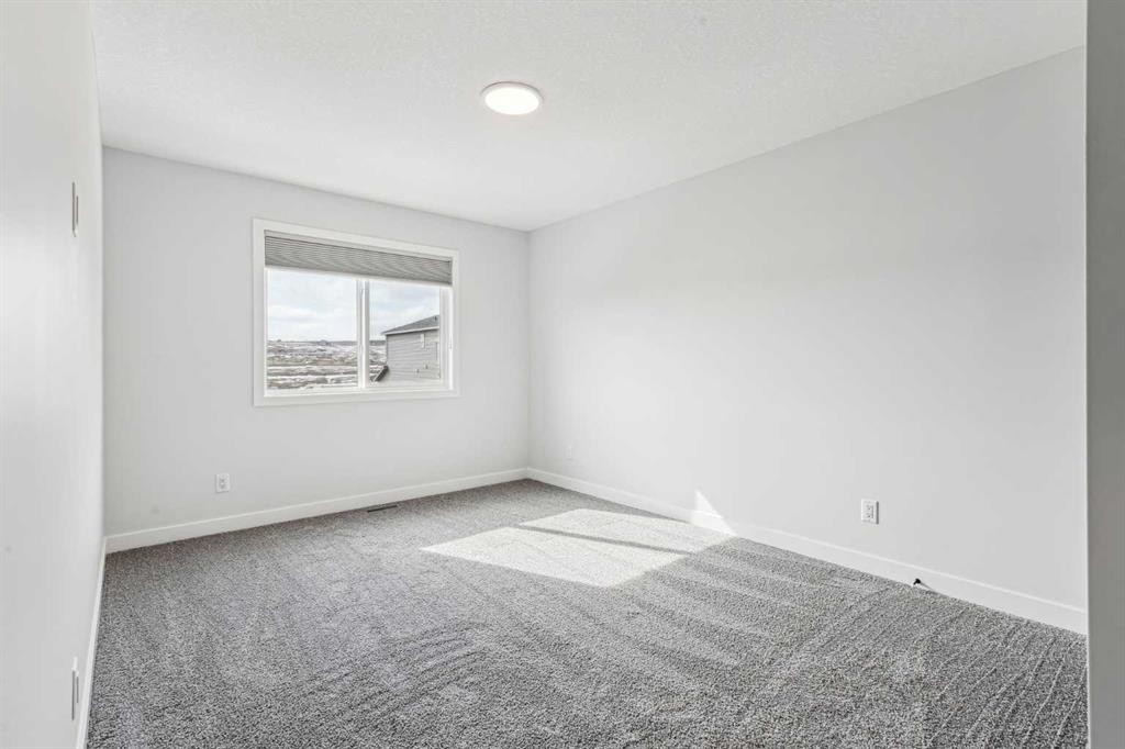 123 Mitchell Way Nw, Calgary, AB - Indoor Photo Showing Other Room