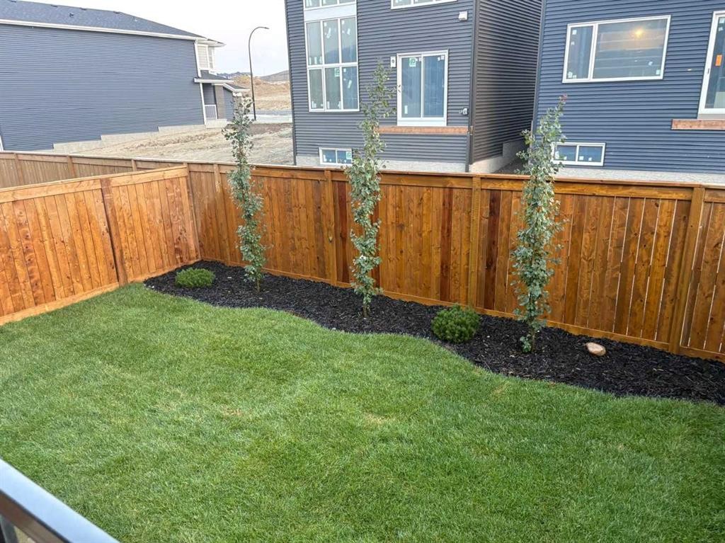 123 Mitchell Way Nw, Calgary, AB - Outdoor