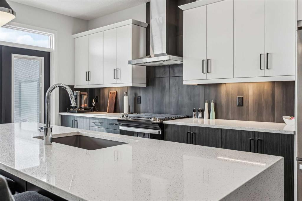 123 Mitchell Way Nw, Calgary, AB - Indoor Photo Showing Kitchen With Stainless Steel Kitchen With Upgraded Kitchen