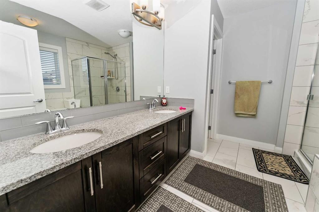 73 Redstone Link Ne, Calgary, AB - Indoor Photo Showing Bathroom