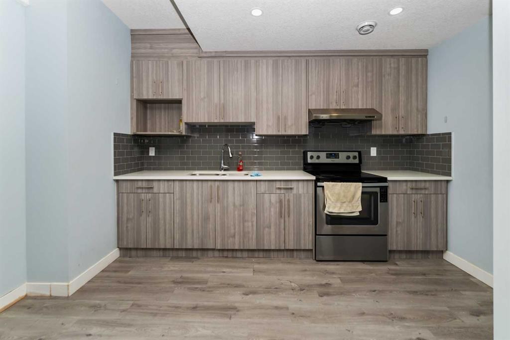 73 Redstone Link Ne, Calgary, AB - Indoor Photo Showing Kitchen