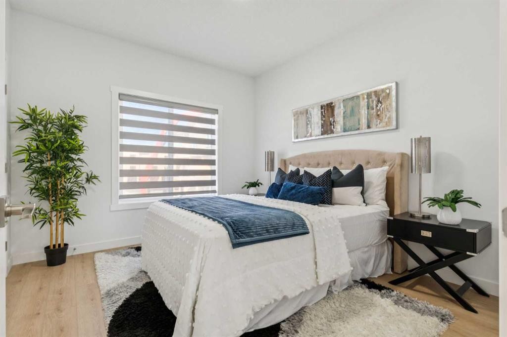 205-95 Saddlecrest Circle Ne, Calgary, AB - Indoor Photo Showing Bedroom