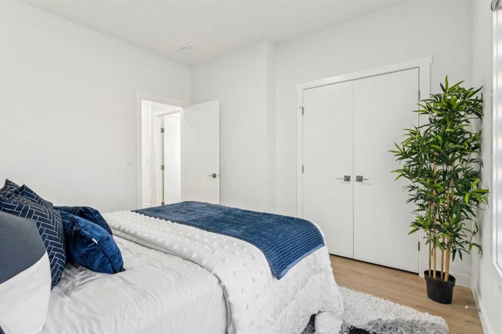 205-95 Saddlecrest Circle Ne, Calgary, AB - Indoor Photo Showing Bedroom