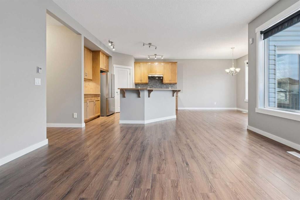 327 Panamount Point Nw, Calgary, AB - Indoor Photo Showing Kitchen
