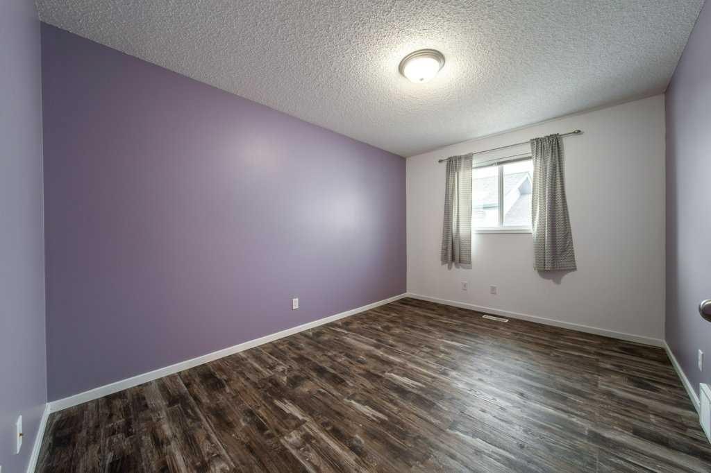 6 Lansing Close, Spruce Grove, AB - Indoor Photo Showing Other Room