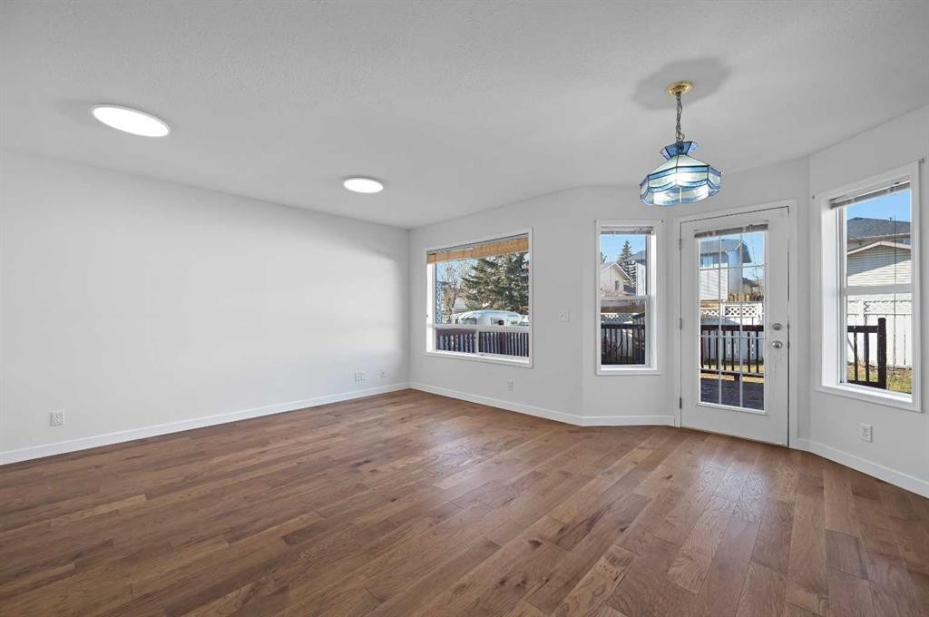 182 Coventry Close Ne, Calgary, AB - Indoor