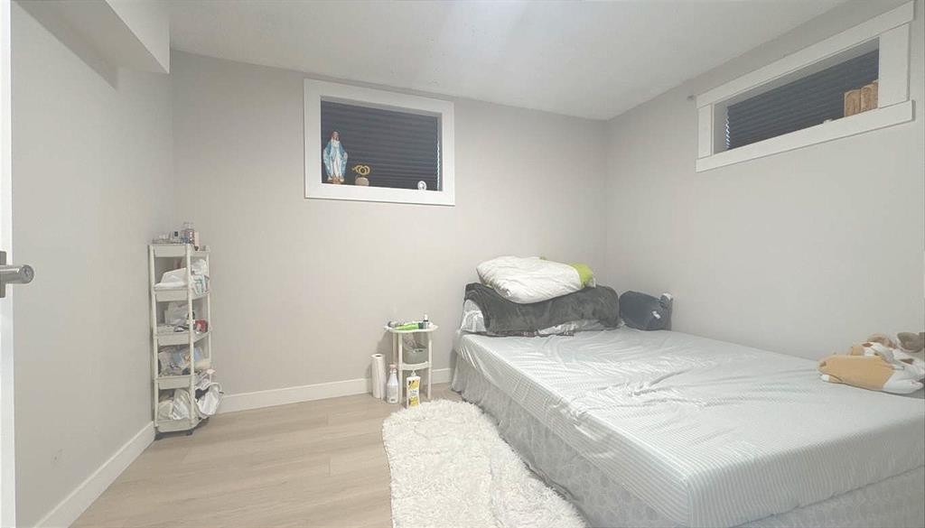3229 19 Avenue Se, Calgary, AB - Indoor Photo Showing Bedroom