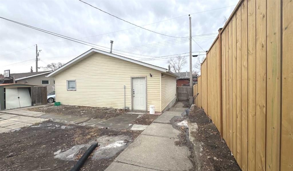 3229 19 Avenue Se, Calgary, AB - Outdoor With Exterior