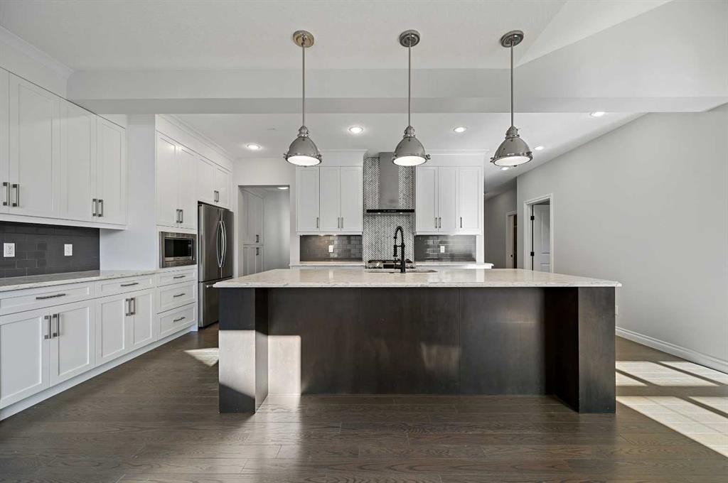 193 Evansridge View Nw, Calgary, AB - Indoor Photo Showing Kitchen With Upgraded Kitchen