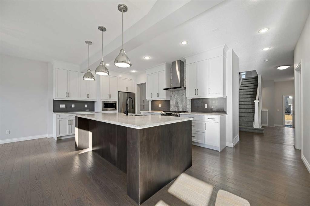 193 Evansridge View Nw, Calgary, AB - Indoor Photo Showing Kitchen With Upgraded Kitchen