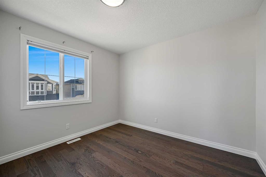 193 Evansridge View Nw, Calgary, AB - Indoor Photo Showing Other Room