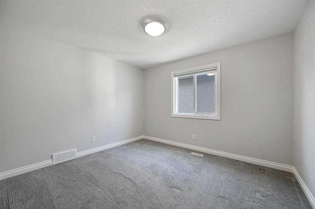 193 Evansridge View Nw, Calgary, AB - Indoor Photo Showing Other Room