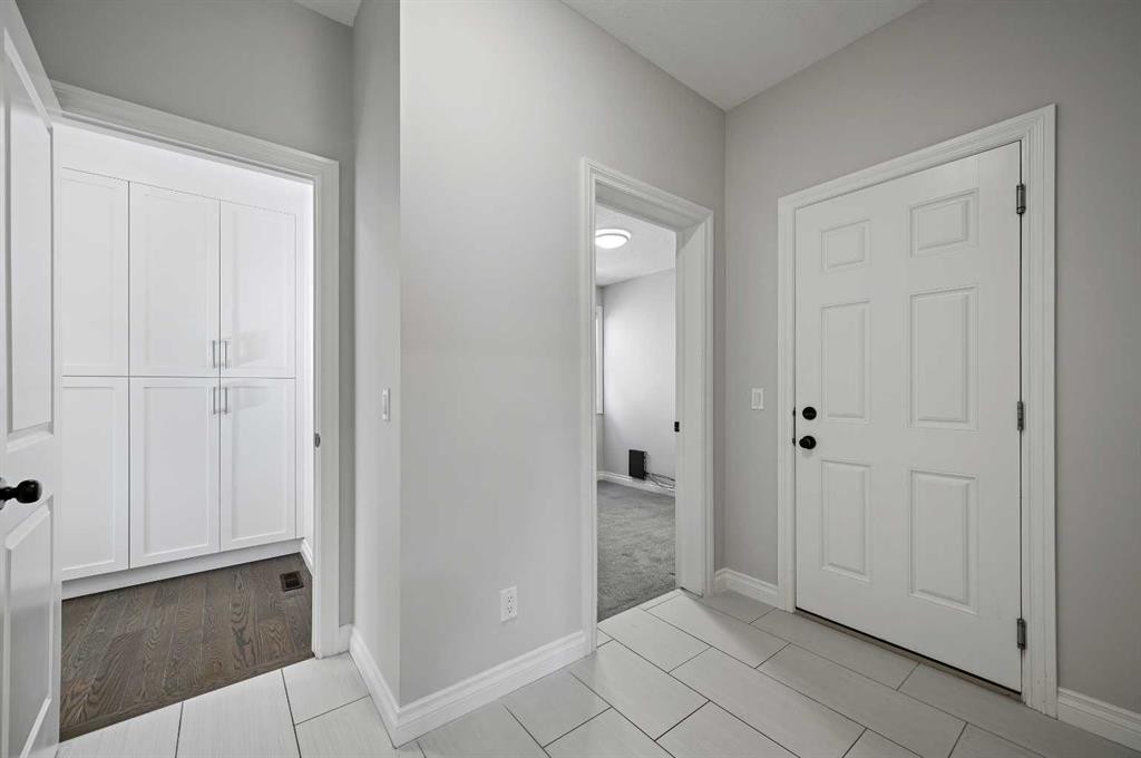 193 Evansridge View Nw, Calgary, AB - Indoor Photo Showing Other Room