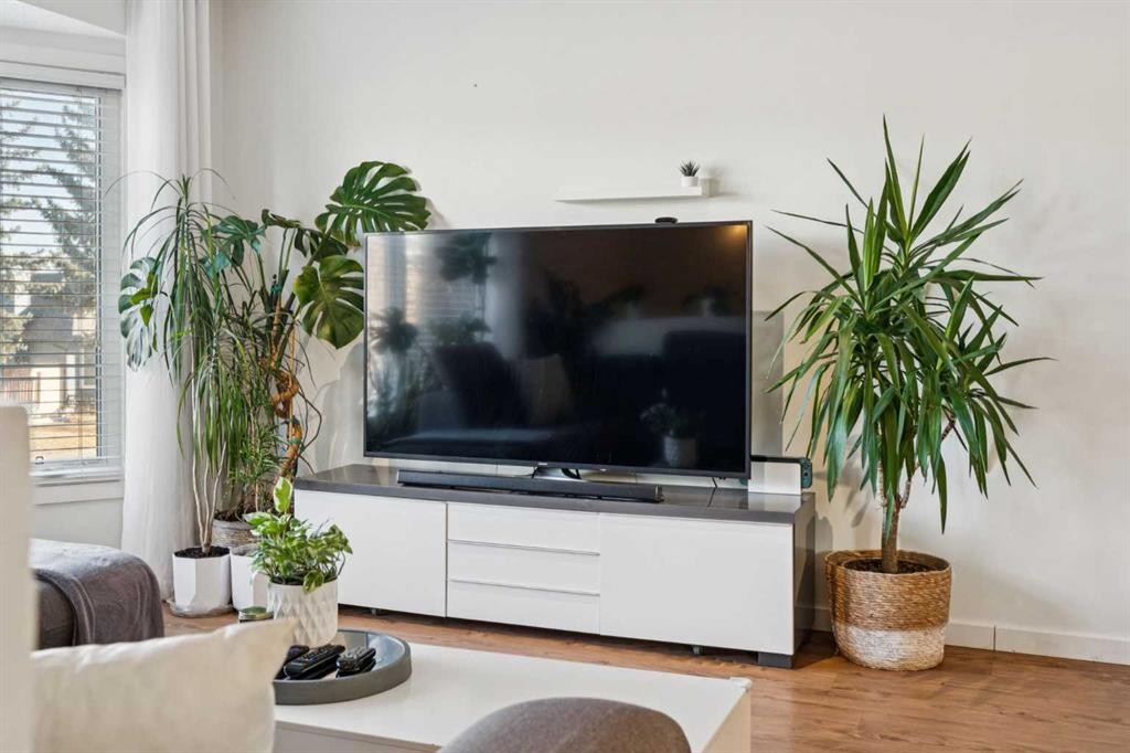 65 Tararidge Close Ne, Calgary, AB - Indoor Photo Showing Other Room