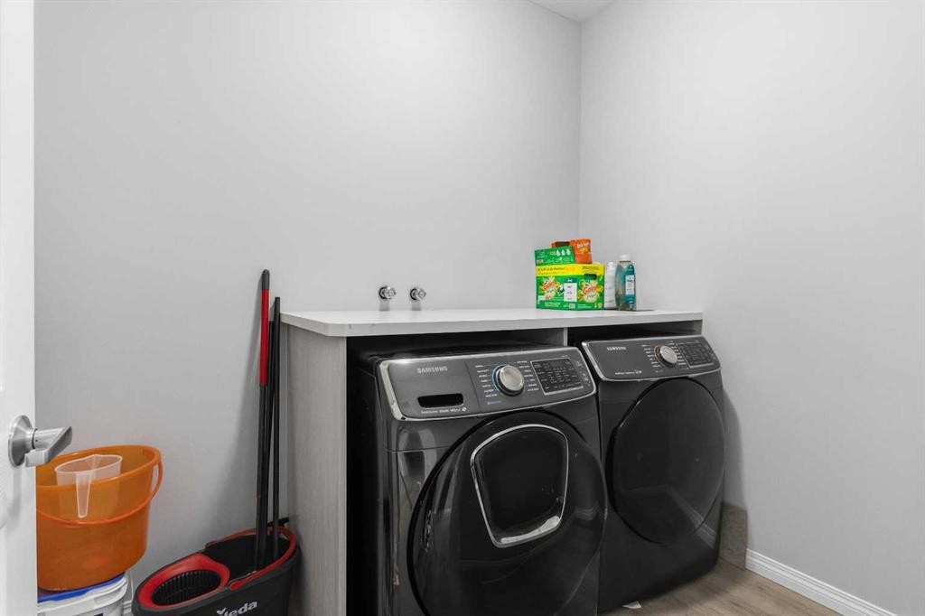 237 Windrow Crescent Sw, Airdrie, AB - Indoor Photo Showing Laundry Room