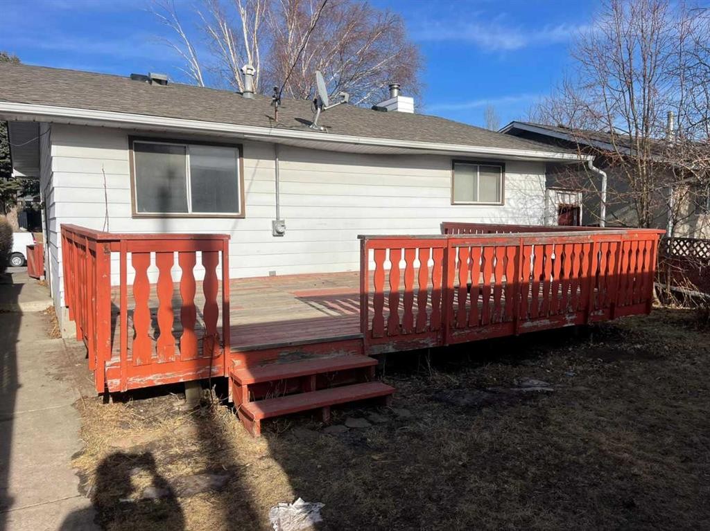 471 78 Avenue Ne, Calgary, AB - Outdoor With Deck Patio Veranda