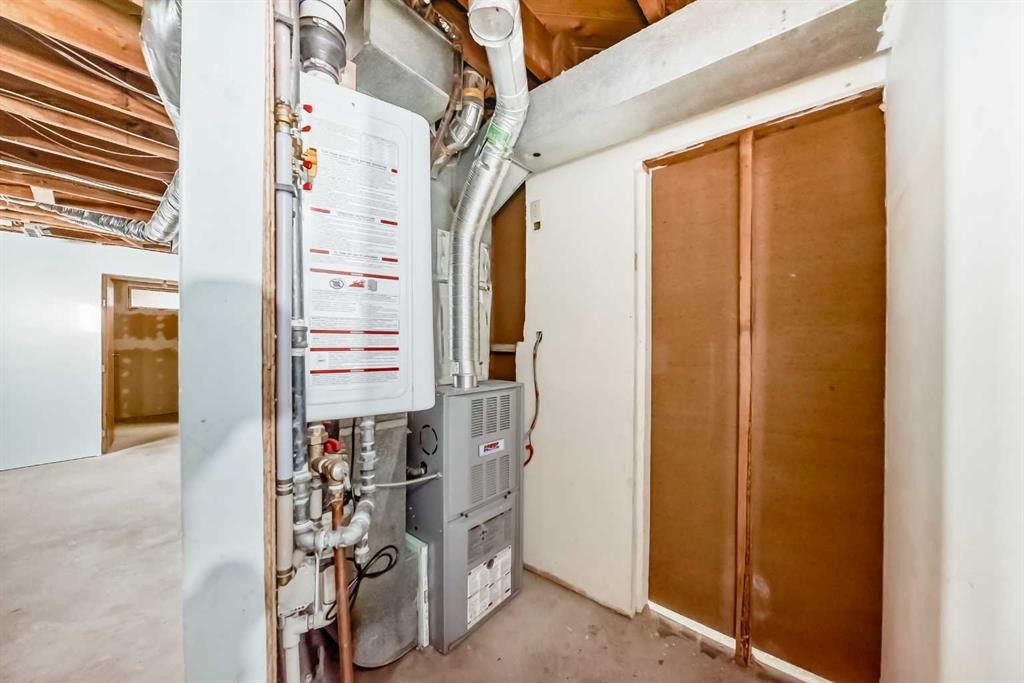 4703 35 Avenue Sw, Calgary, AB - Indoor Photo Showing Basement