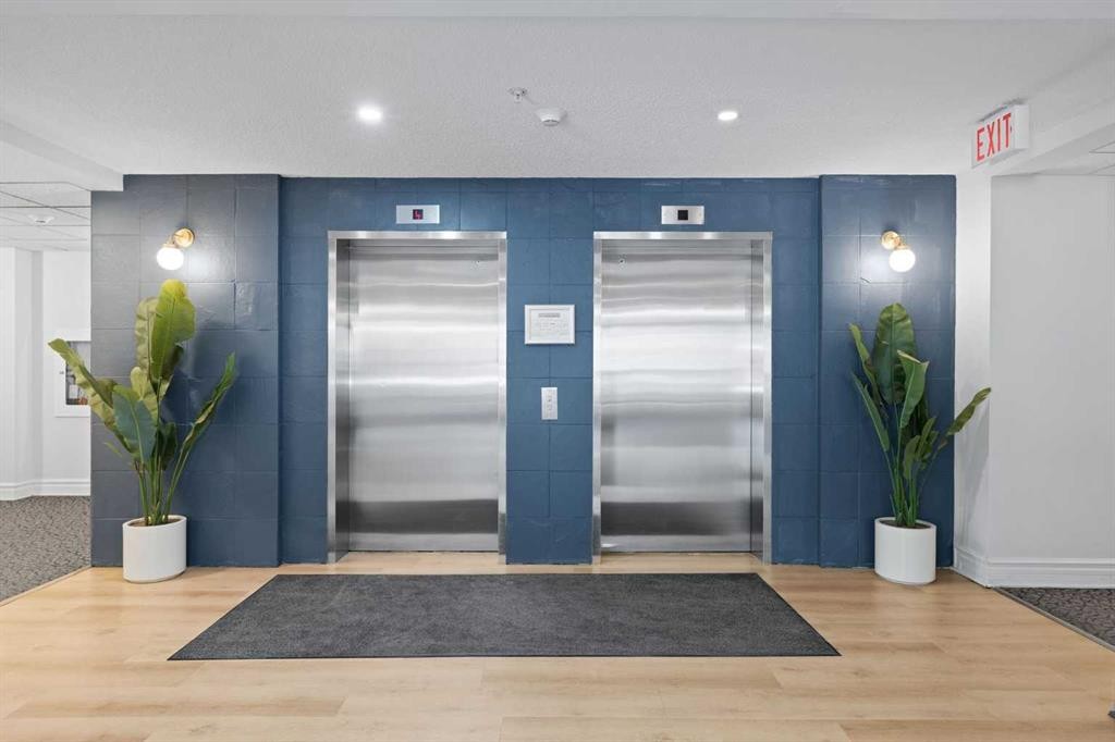 518-126 14 Avenue Sw, Calgary, AB - Indoor Photo Showing Other Room