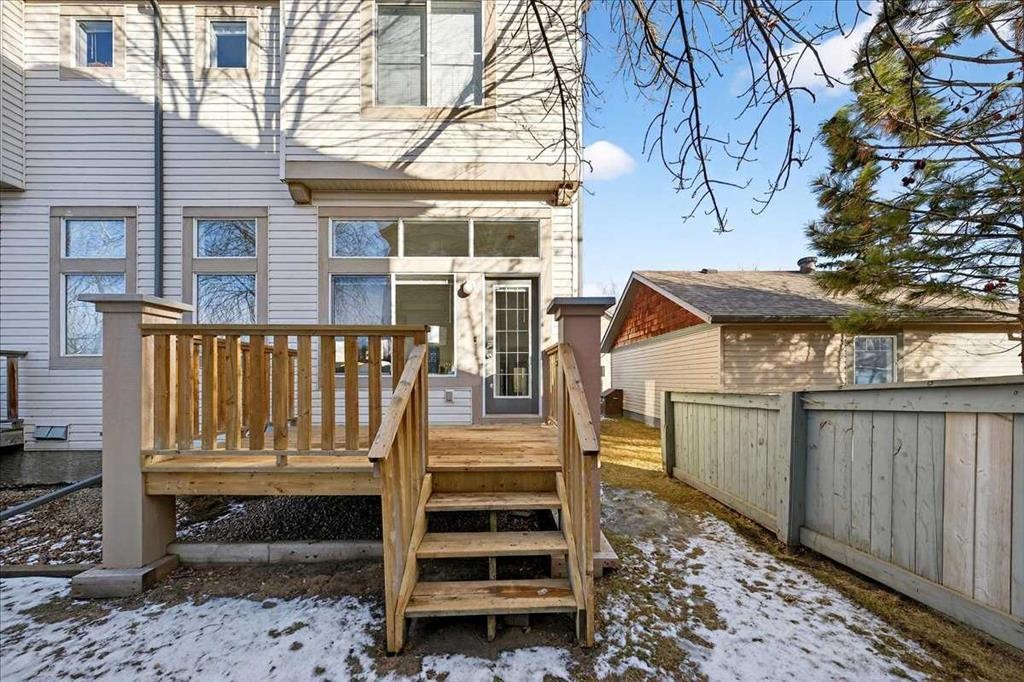 11 Copperfield Court Se, Calgary, AB - Outdoor