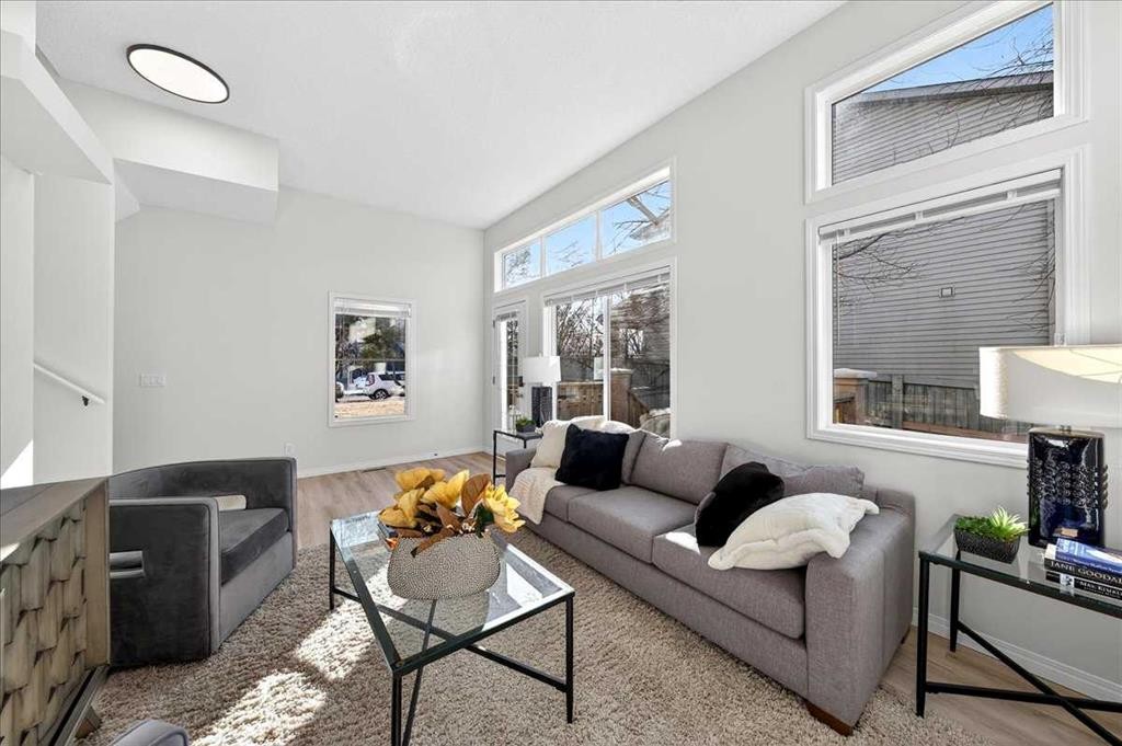 11 Copperfield Court Se, Calgary, AB - Indoor Photo Showing Living Room