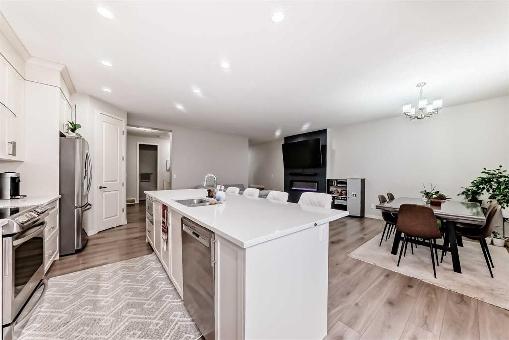54 Seton Manor Se, Calgary, AB