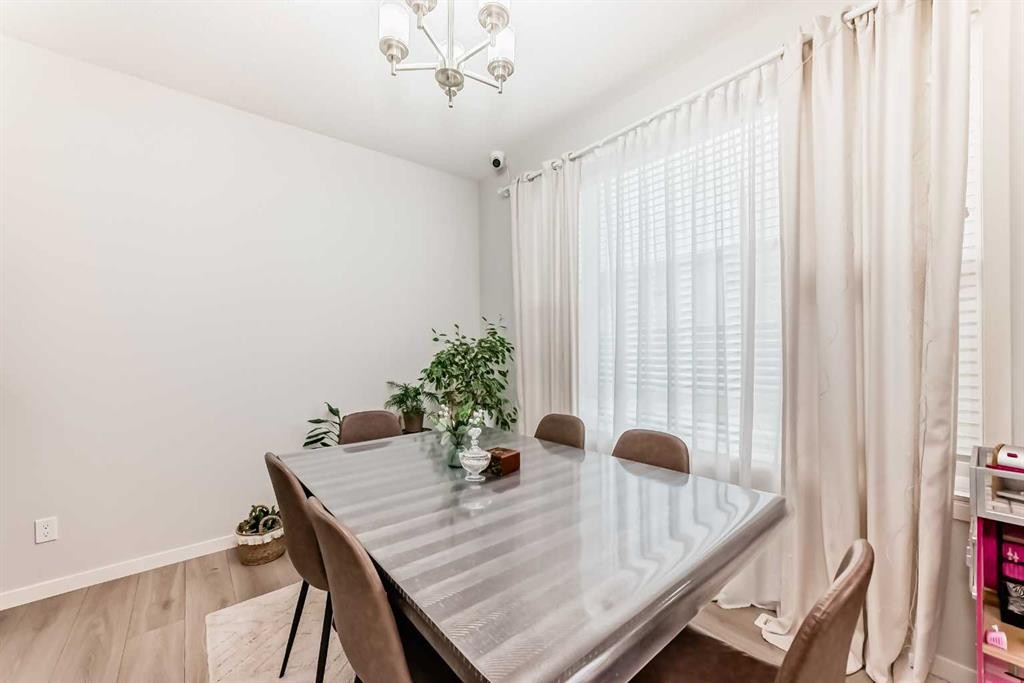 54 Seton Manor Se, Calgary, AB