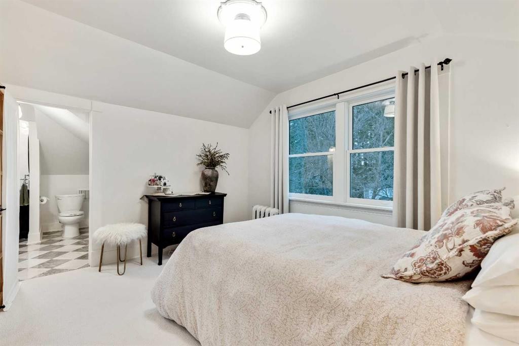 725 Macleod Trail Sw, High River, AB - Indoor Photo Showing Bedroom