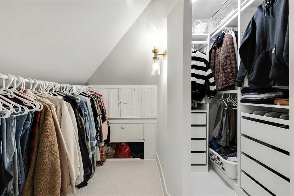 725 Macleod Trail Sw, High River, AB - Indoor With Storage