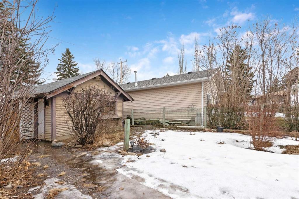 725 Macleod Trail Sw, High River, AB - Outdoor