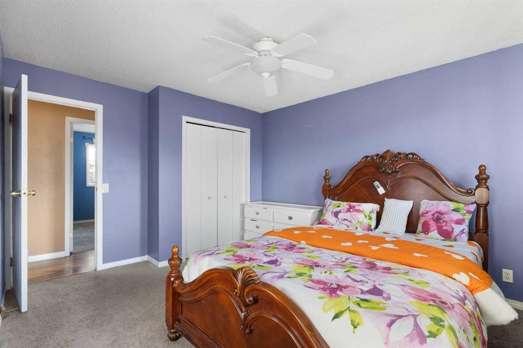 6124 Maddock Drive Ne, Calgary, AB - Indoor Photo Showing Bedroom