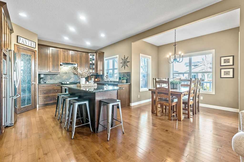 718 Hamptons Bay Se, High River, AB - Indoor